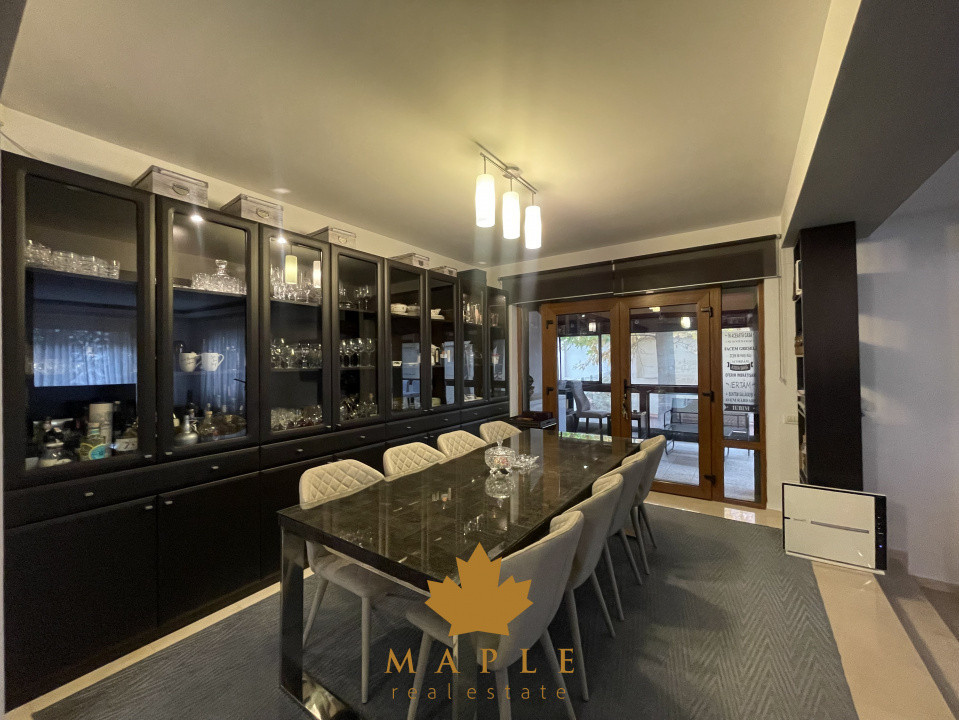 DE VANZARE: Vila cu 5 camere, terasa inchisa, garaj, ansamblu inchis - Pipera