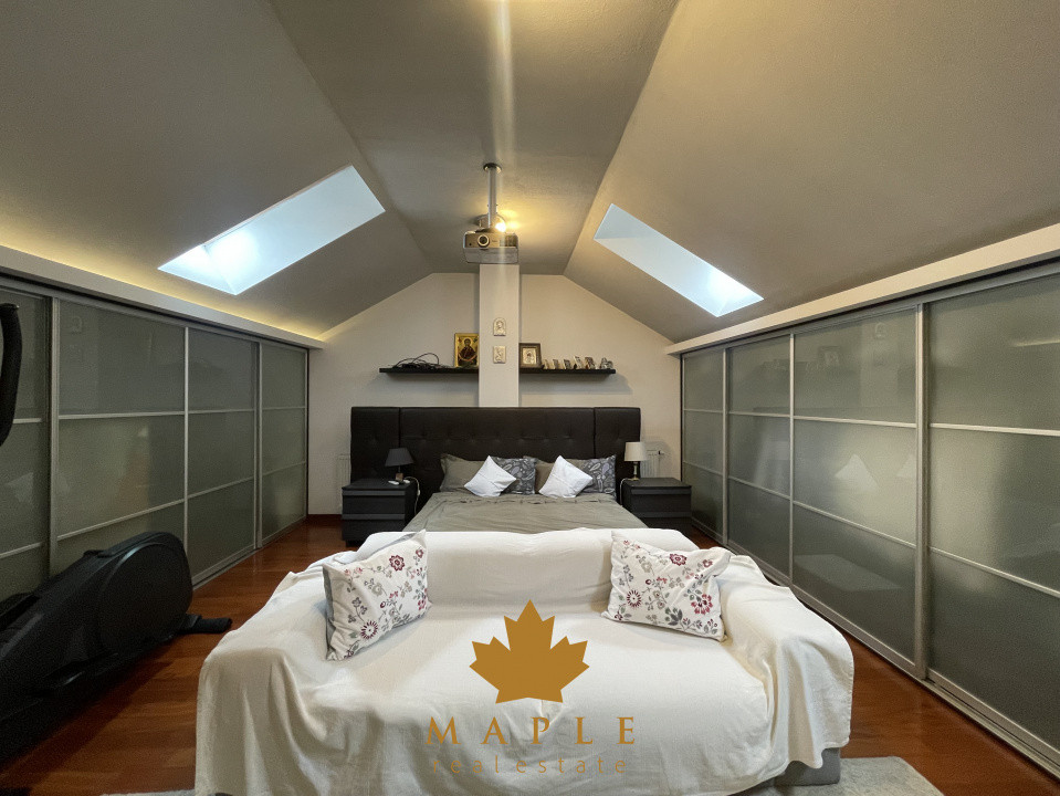 DE VANZARE: Vila cu 5 camere, terasa inchisa, garaj, ansamblu inchis - Pipera