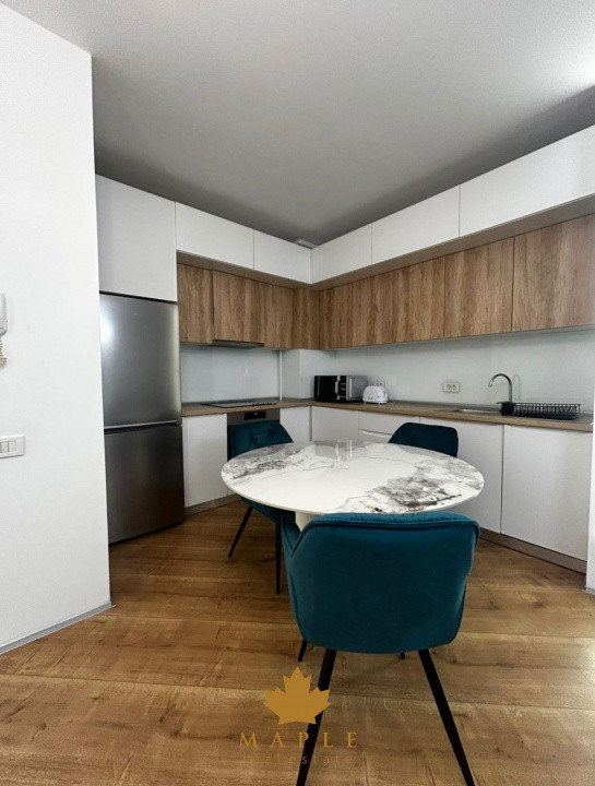 De inchiriat 3 camere - Complex 4 City / centrala proprie / parcare supraterana