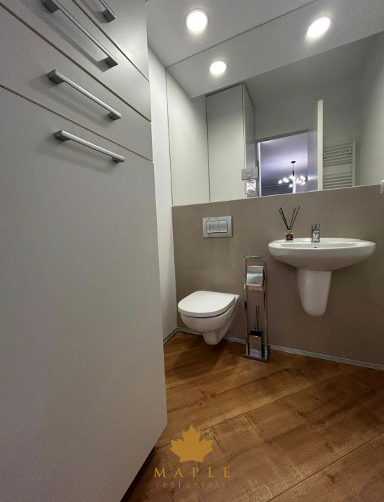 De inchiriat 3 camere - Complex 4 City / centrala proprie / parcare supraterana