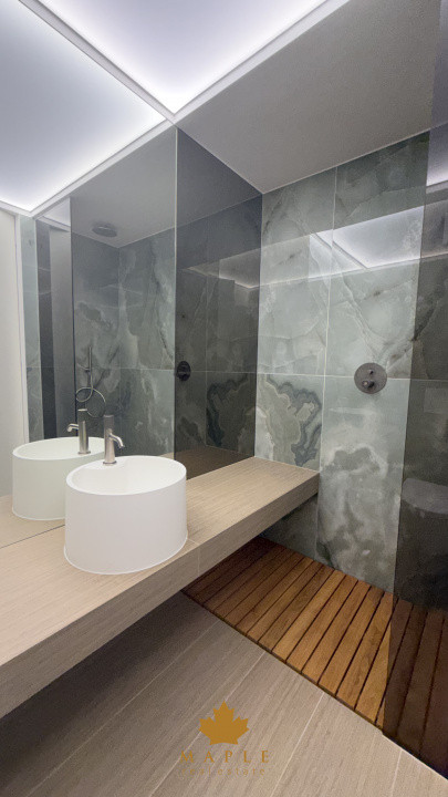 DE INCHIRIAT - Apartament de 3 camere / Cortina 126 / Parcare