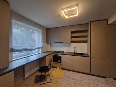De inchiriat: vila 4 camere renovata | Complex Azur Pipera | Gradina 