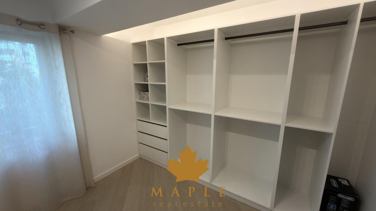 De inchiriat: Apartament 3 camere / Cortina North / NOU