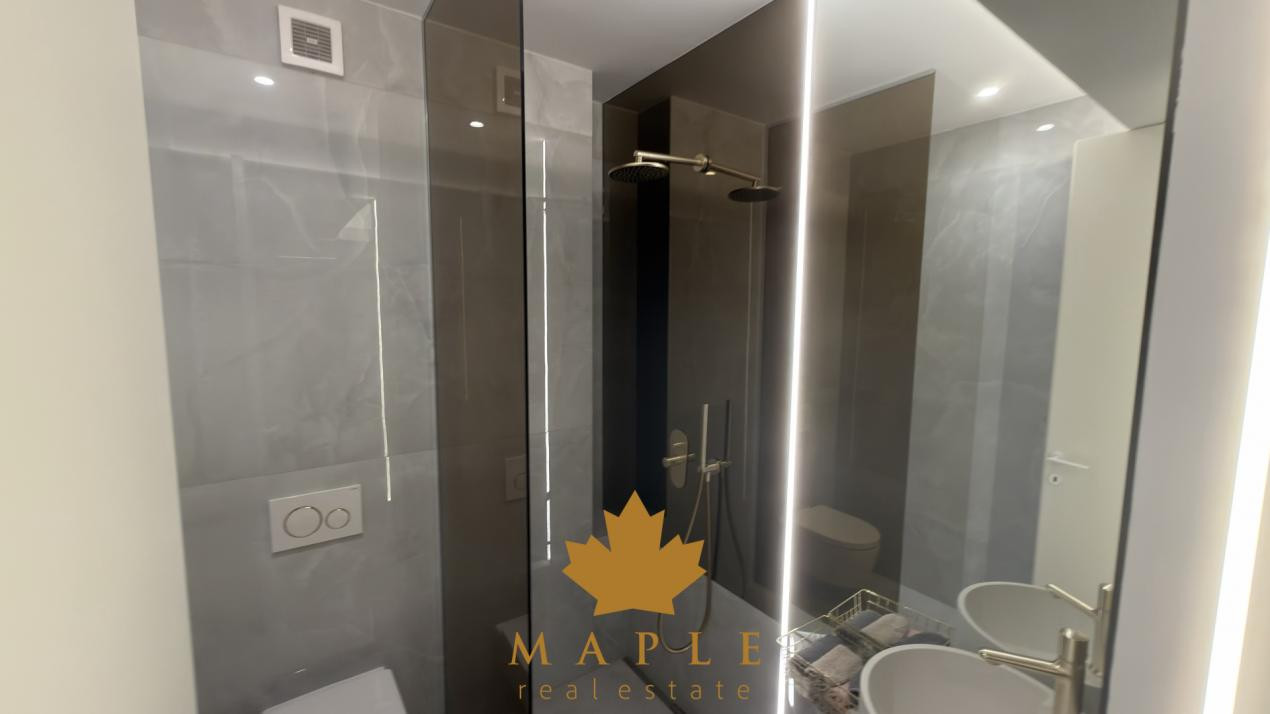De inchiriat: Apartament 3 camere / Cortina North / NOU